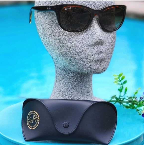 RAY-BAN Brown Gradient Rectangular Sunglasses, New - Picture 15 of 15